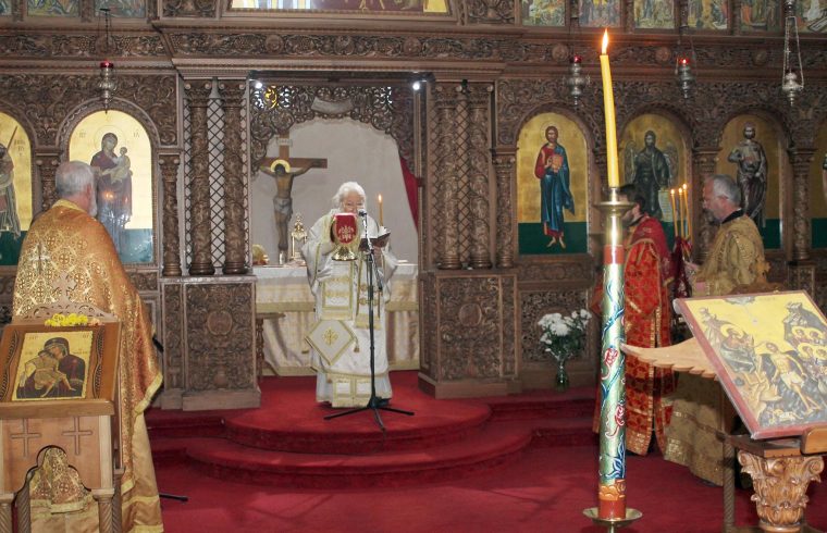 Kremtim i përvjetorit të 20 të Fronëzimit të Hirësi Ignatit si Mitropolit i Beratit, Vlorës dhe Kaninës