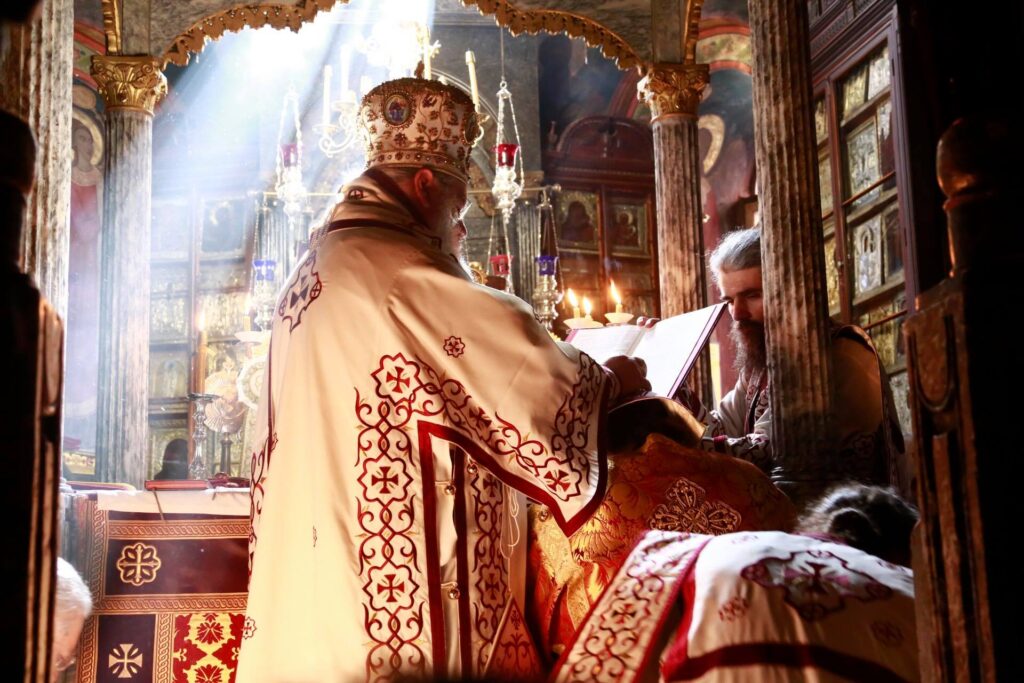 Αρχιερατική Θεία Λειτουργία και χειροτονίες στην Ι.Μ.Μ. Βατοπαιδίου