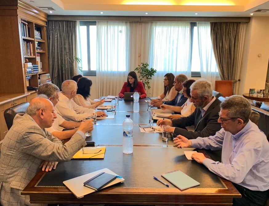 Πρώτη μέρα στο υπουργείο για την Ν. Κεραμέως