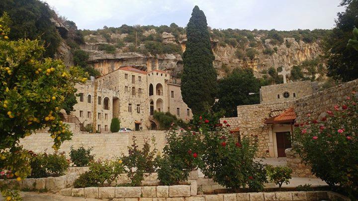 يوم الأحد الواقع فيه 21 تموز 2019، ترأس راعي الأبرشية دير رقاد والدة الإله في كفتون