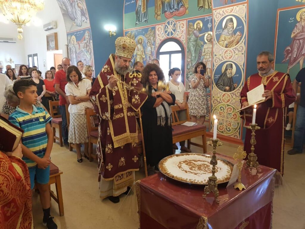 ‎القداس الإلهي في كنيسة القديس فوقا – كفتون‎