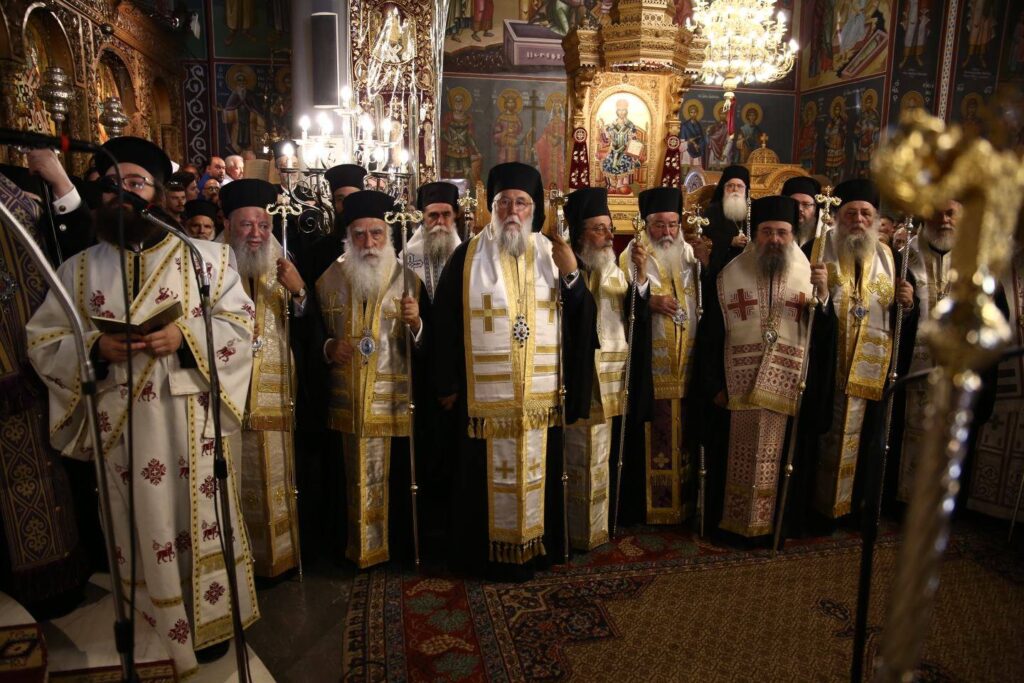 «Σου παν, δε ζει· σε γέλασαν. Οι Άγιοι ποτέ δεν φεύγουν…»