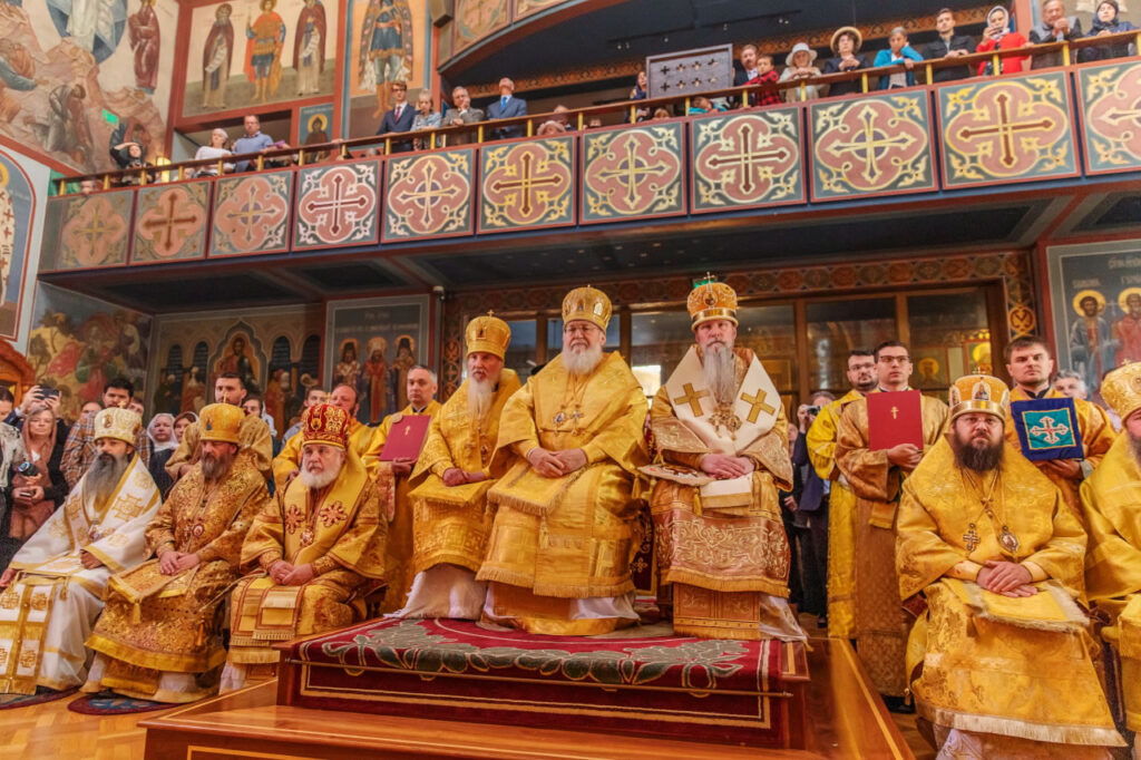 PS Paisie Lugojanul a slujit în San Francisco la 25 ani de la canonizarea Sf. Ioan Maximovici