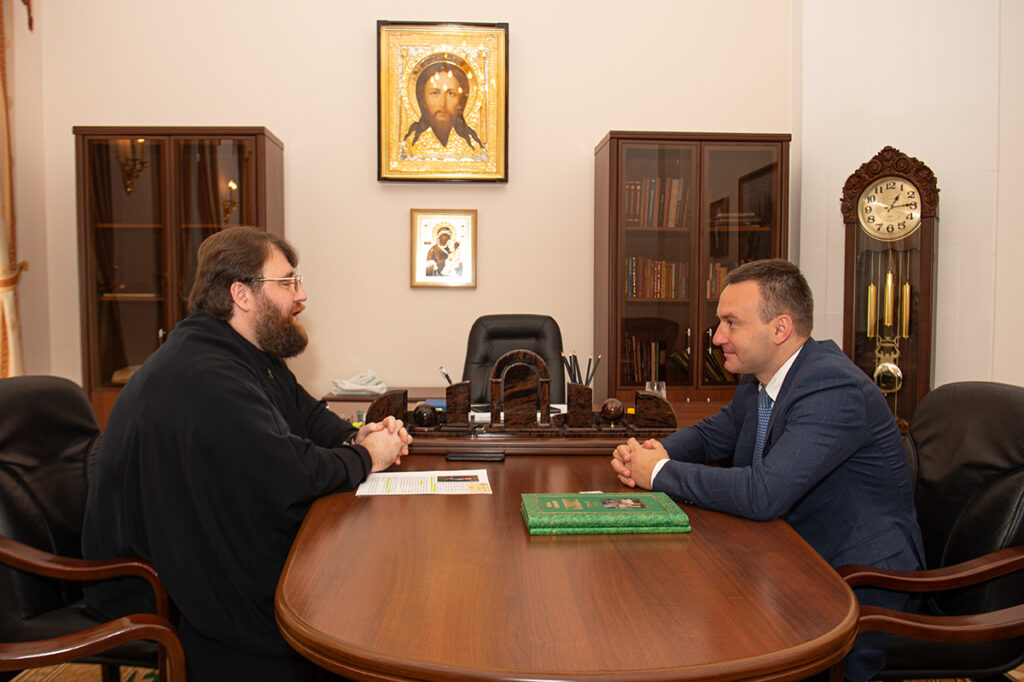 ПРЕДСЕДАТЕЛЬ ФХУ ПРОВЕЛ РАБОЧУЮ ВСТРЕЧУ С ДИРЕКТОРОМ ФГУП «ЦЕНТРАЛЬНЫЕ НАУЧНО-ПРОЕКТНЫЕ РЕСТАВРАЦИОННЫЕ МАСТЕРСКИЕ»