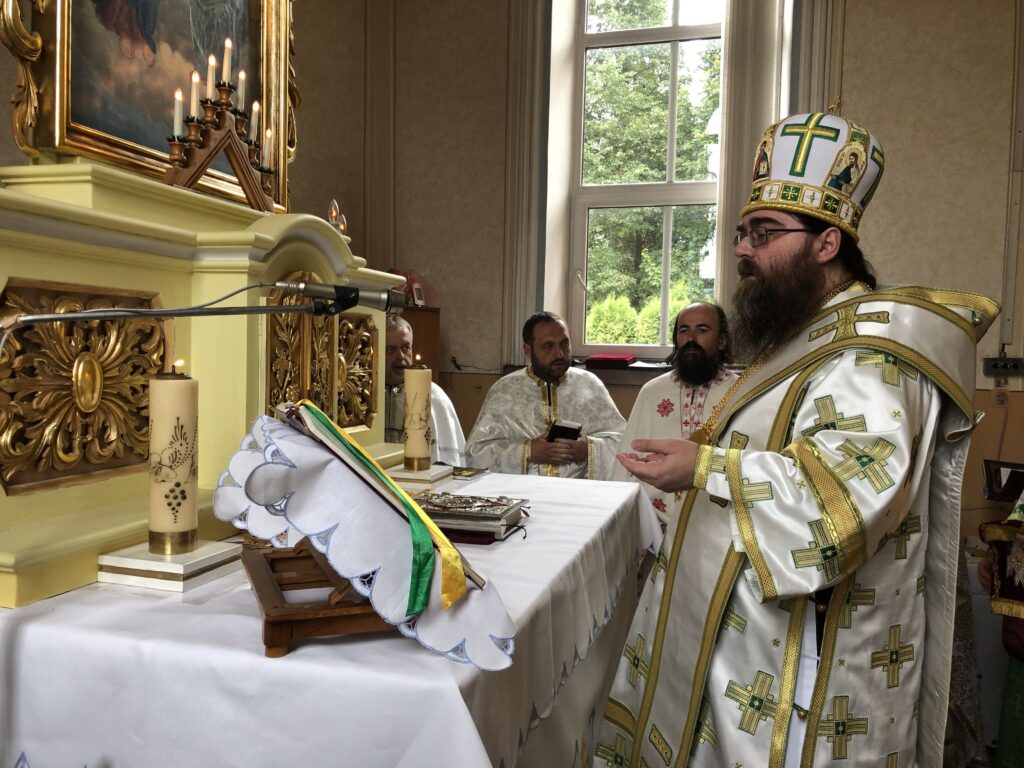 Mitropolitul Cehiei şi Slovaciei a liturghisit la jubileul bisericii din Kruzlov