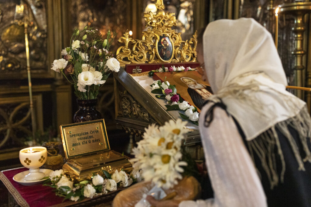 Sfântul Serafim ne îndeamnă la contemplarea lui Dumnezeu în mijlocul creației – PS Timotei Prahoveanul