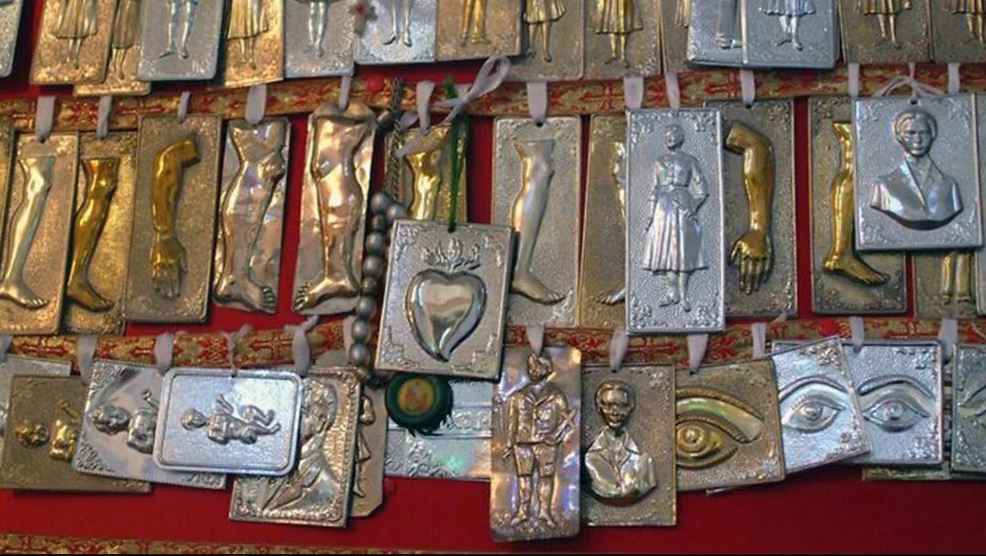 Virtual rituals give expat Greeks a chance to live out their faith from abroad