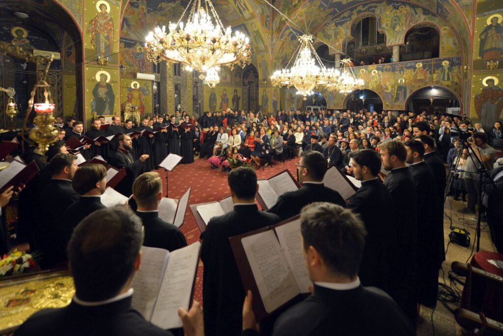 Concert: Iubitorii de muzică bizantină sunt invitați să ajute persoanele cu dizabilități din Brașov