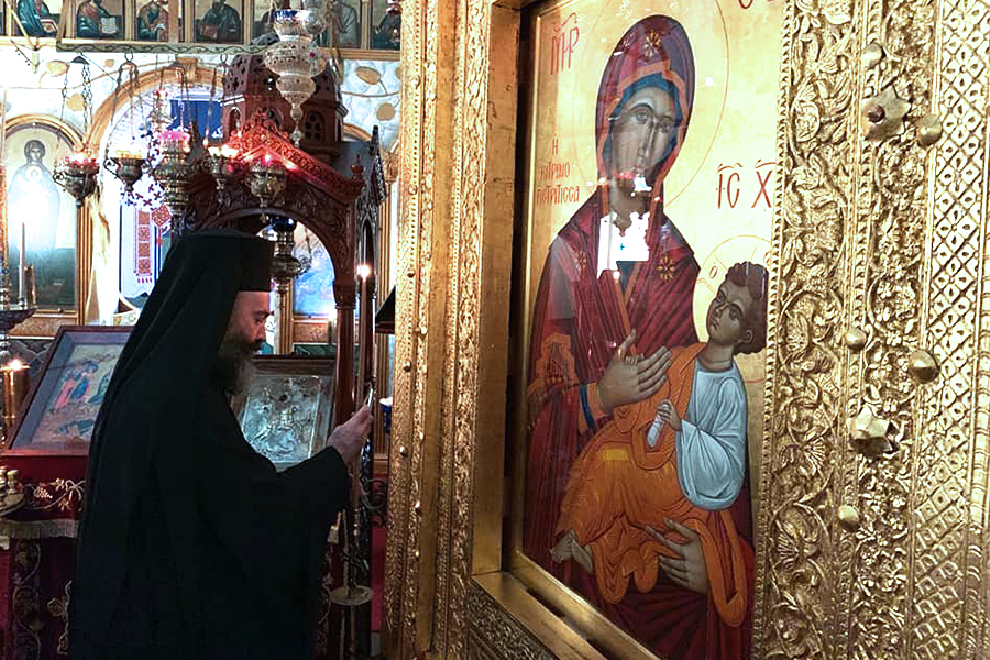 His Eminence Archbishop Makarios of Australia visits Saint George Monastery Yellow Rock NSW (PHOTOS)