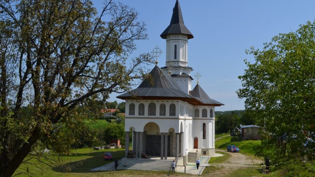 Ctitoria Patriarhului Daniel din satul natal și-a sărbătorit hramul