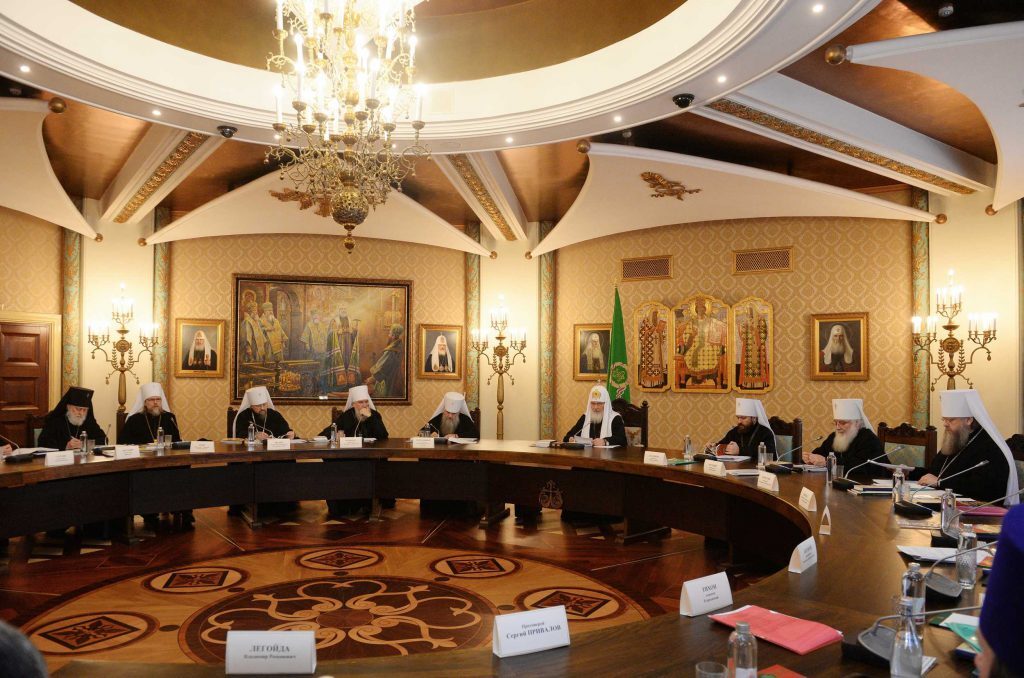 Святейший Патриарх Кирилл возглавил заседание Высшего Церковного Совета