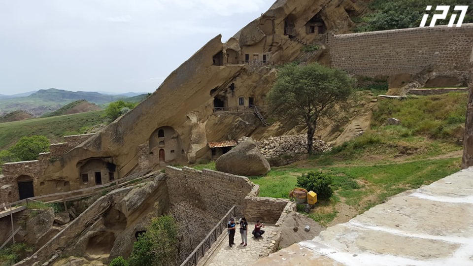 არქიმანდრიტი ილარიონი – ასეთი წაყრუებით, რაც დღეს ხელისუფლების მხრიდან დავით გარეჯის თემაზეა, სიკეთე არ იქნება – მოსახლეობას ატყუებენ, თითქოს პრობლემა არ არის