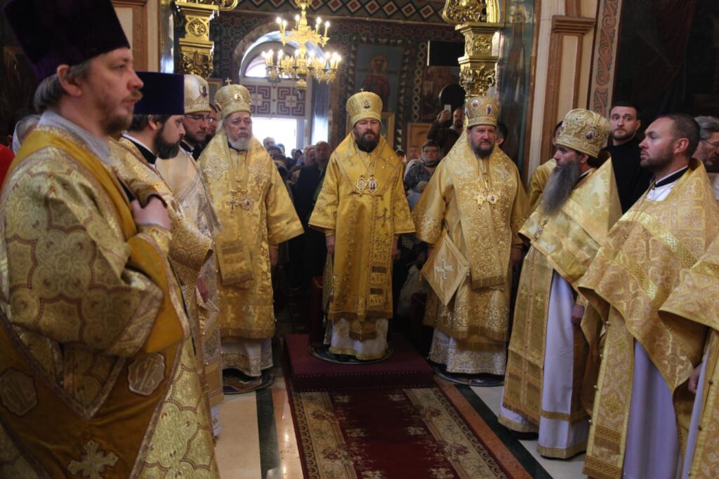 Митрополит Иларион совершил Литургию на Подворье Сербской Православной Церкви в Москве