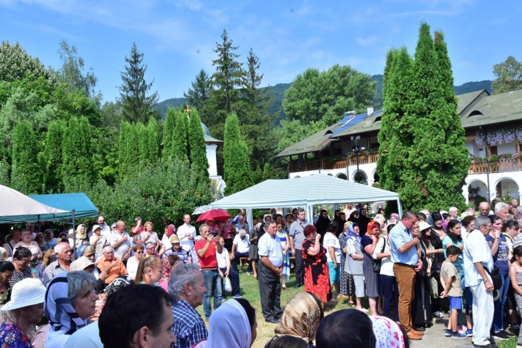 Icoana Maicii Domnului Îndrumătoarea a fost cinstită la cea mai veche mănăstire de maici din România