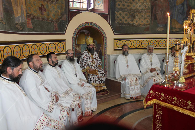 Владика Јустин богослужио у Богутовцу и Ужицу