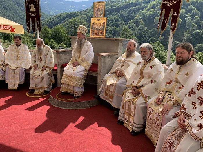 Велика је мали Јасеновац, у жртви и у светости смо једно