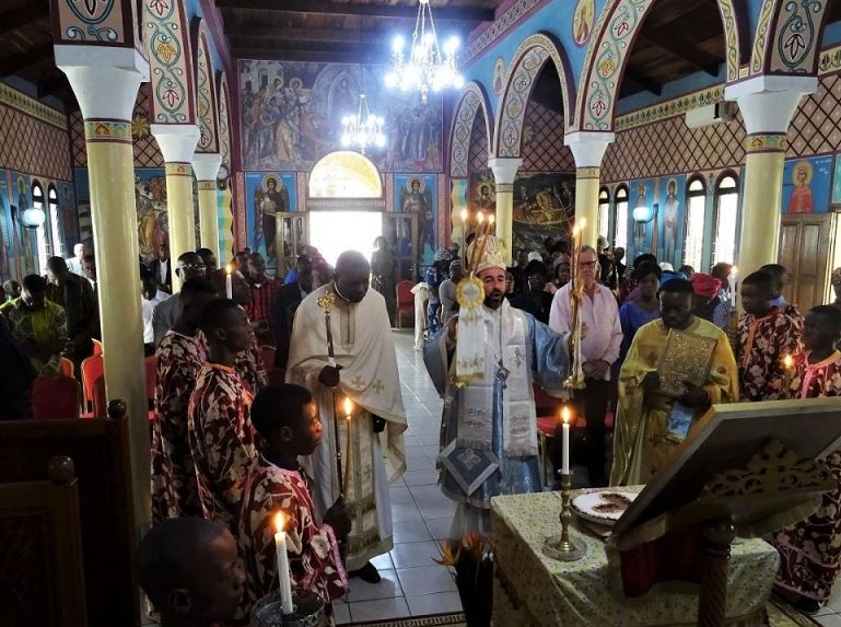 Η υπ. Τουρισμού του Κονγκό στον ναό της Αναστάσεως