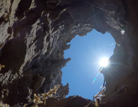 Το Αγιοφάραγγο με το εκκλησάκι του Αγίου Αντωνίου και η “κρυμμένη” Λίμνη