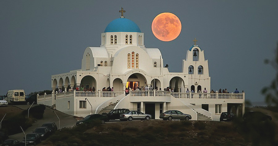 Ο επιβλητικός Ιερός Ναός του Προφήτη Ηλία στο Λαύριο- βίντεο