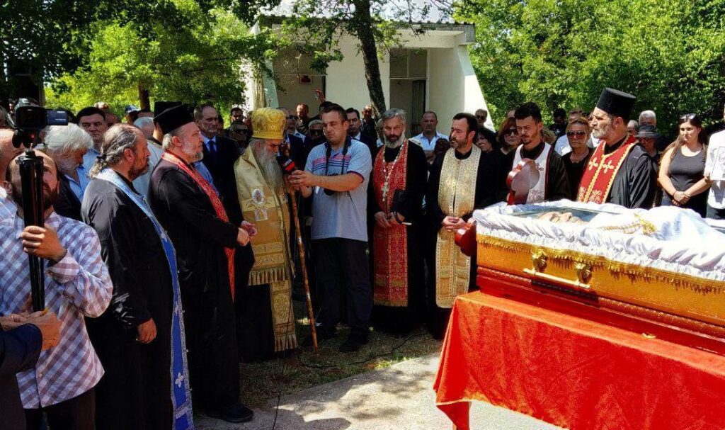 Митрополит Амфилохије: Момир Булатовић остао вјеран Богу и народу