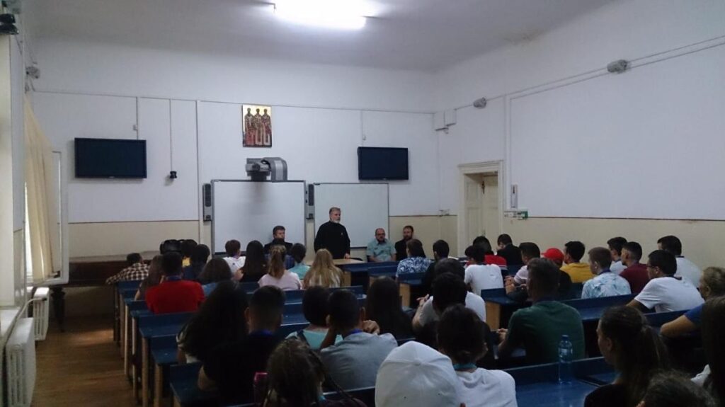 Православният факултет в Яш помага на гимназисти