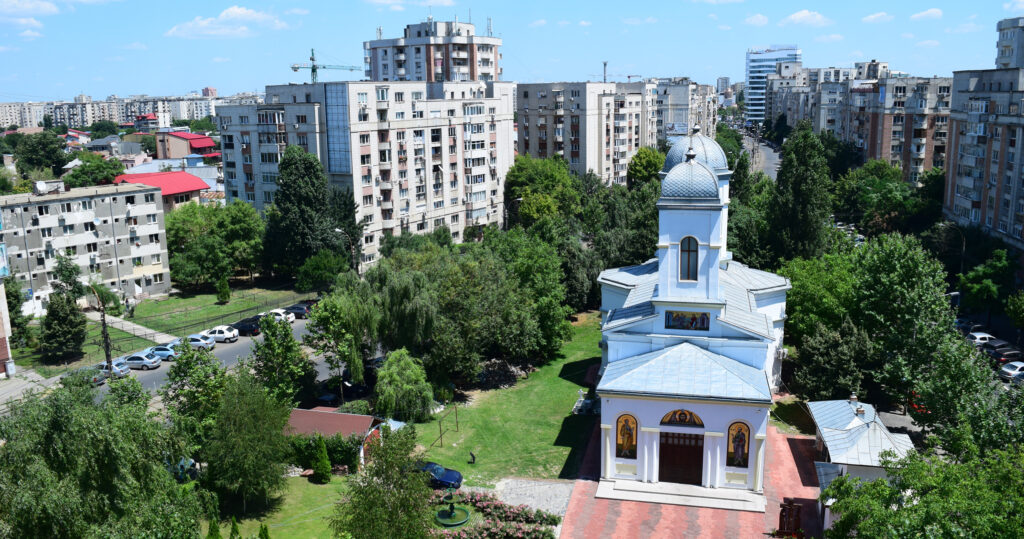 Hram la unica biserică din ţară care deţine un fragment din moaştele Sf. Mc. Valentin