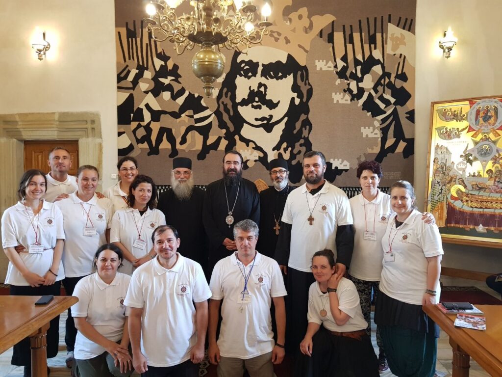 La Mănăstirea Putna încep taberele pentru copii și tineri români din SUA și Irlanda