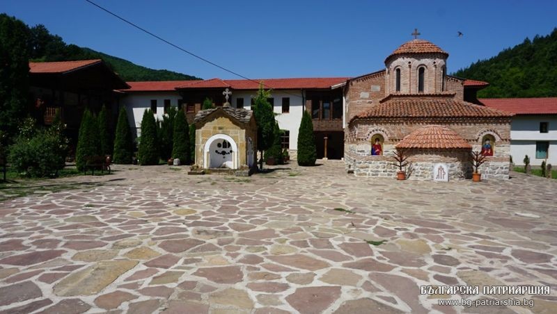 Летен православен лагер за деца започна в Лопушанския манастир