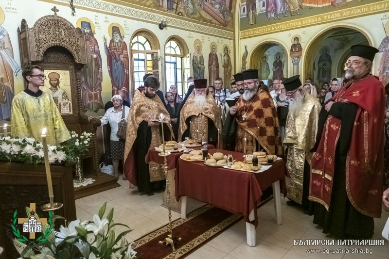 Манастир “Св. прор. Илия” в столичния кв. Дървеница посрещна своя храмов празник