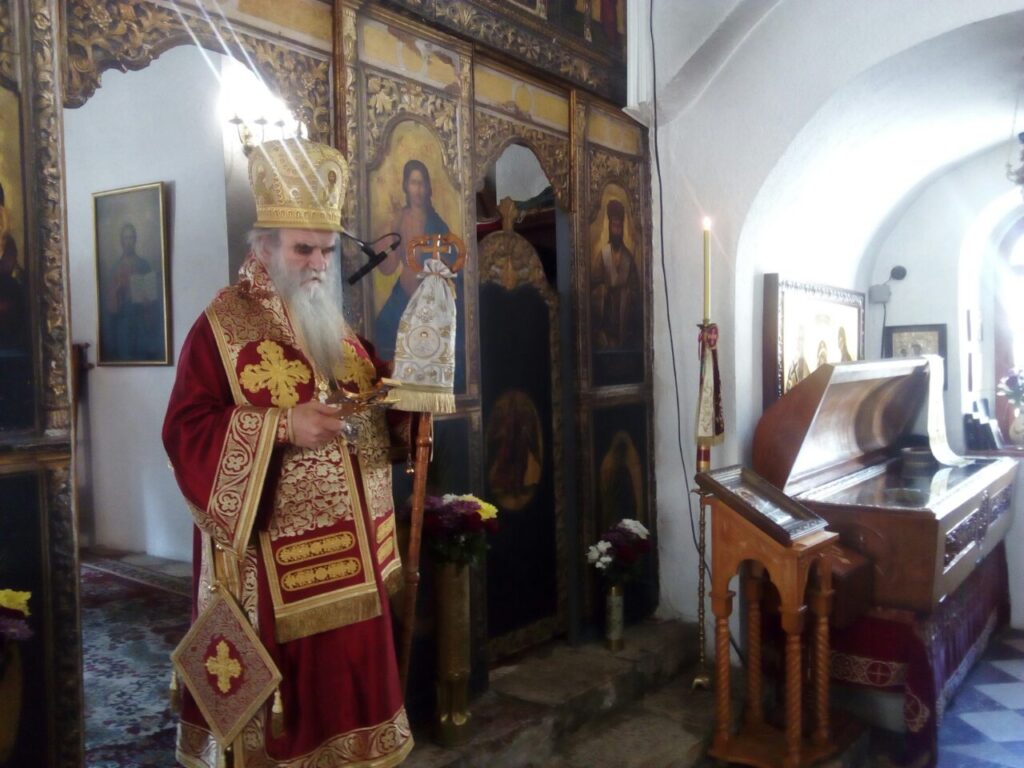 Митрополит Амфилохије: Велика је туга да се Црногорци одричу писма Ћирила и Методија
