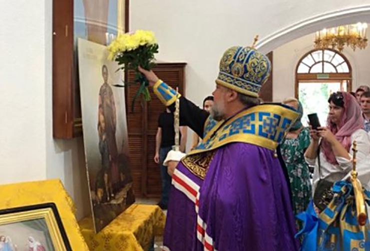 Благовещенские художники написали иконы китайских святых