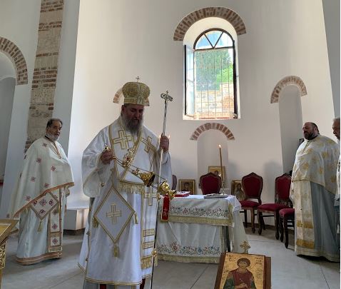 Αρχιερατική Θ. Λειτουργία  στον ιστορικό ναό της Προύσης