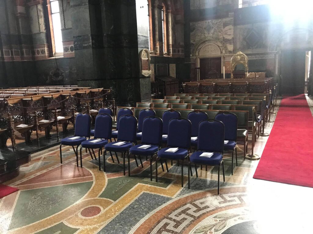 Η ΦΩΤΟΓΡΑΦΙΑ ΤΗΣ ΗΜΕΡΑΣ: “Ετοιμασίες Ενθρονίσεως”