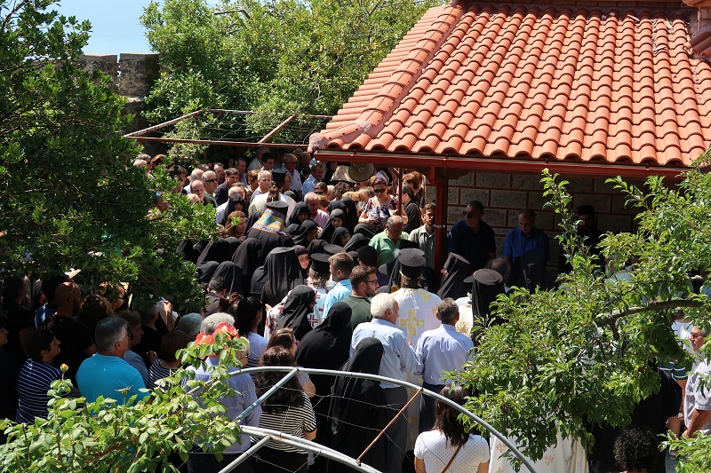 Πανδήμως εκηδεύθη η μακαριστή Καθηγουμένη Γερόντισσα Θεοπίστη