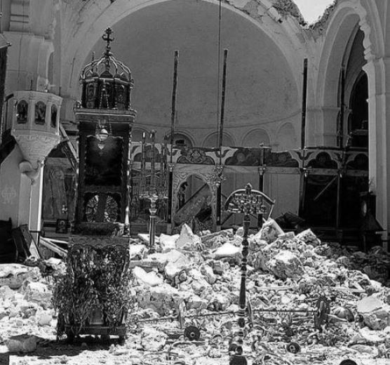 “Προσευχή πάνω στα ερείπια”- Τα 7,5 Ρίχτερ της Αμοργού