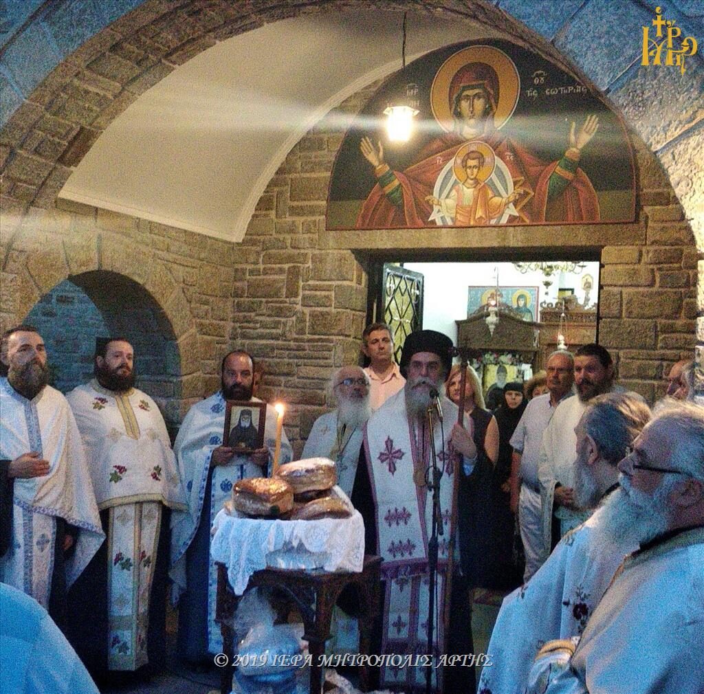 Πλήθος πιστών στην Ι.Μ. Θεοτοκιού Άρτης