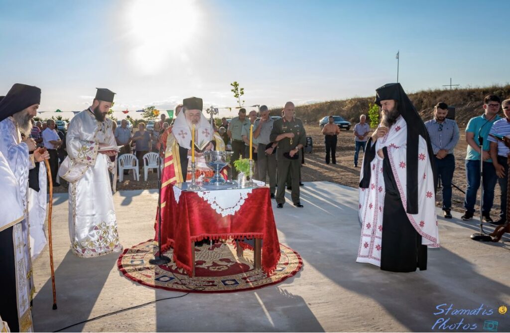 Θεμελίωση ναού και κουρά μοναχού