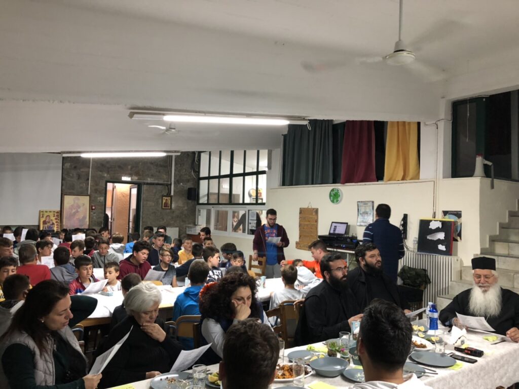 Κοντά στους μικρούς κατασκηνωτές ο Μητρ. Θηβών