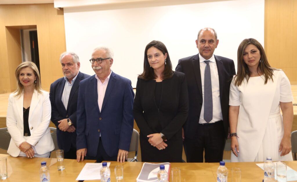 Ν. Κεραμέως: Καλώ την Εκκλησία σε διάλογο