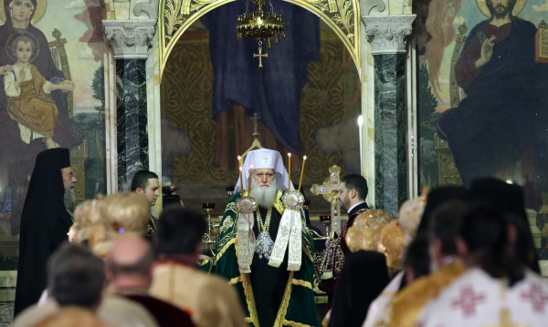 Българската православна църква с най-високо доверие сред институциите в държавата