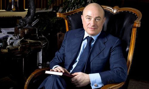 Он вкладывал деньги в Музей русской иконы, а дела в бизнесе шли лучше