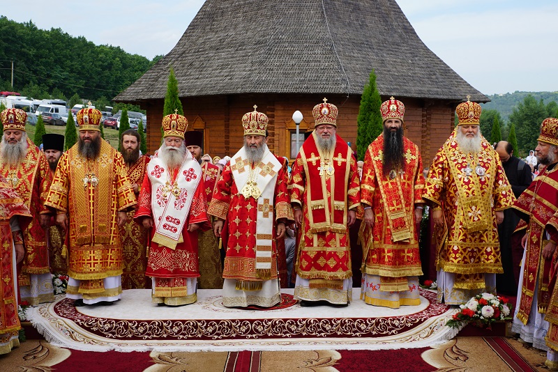 Иерарх Болгарской Православной Церкви принял участие в торжествах в честь престольного праздника Свято-Пантелеимоновского храма на Буковине