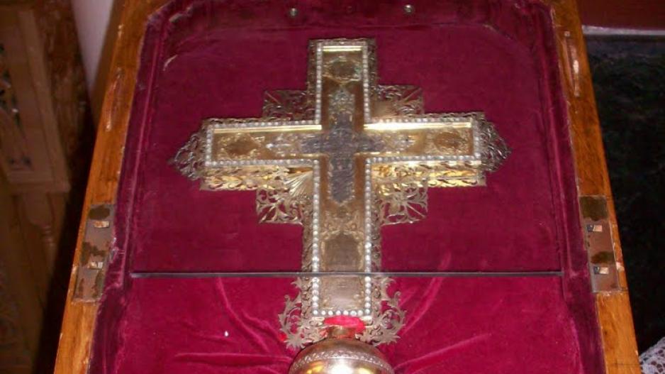 Έκλεψαν σταυρό με τίμιο ξύλο από την Μητρόπολη στη Λάρνακα