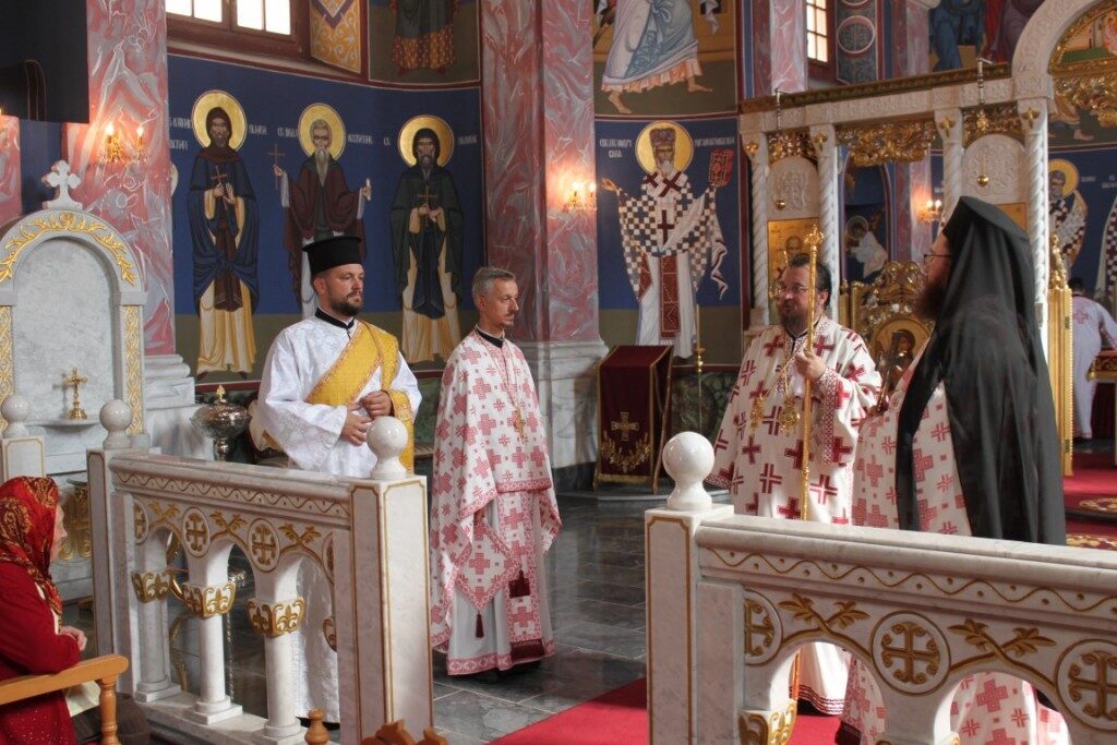 Празници у Епархији горњокарловачкој