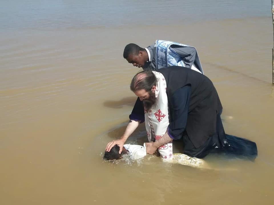 “Αξιωθήκαμε να πραγματοποιήσουμε 1.500 βαπτίσεις…”