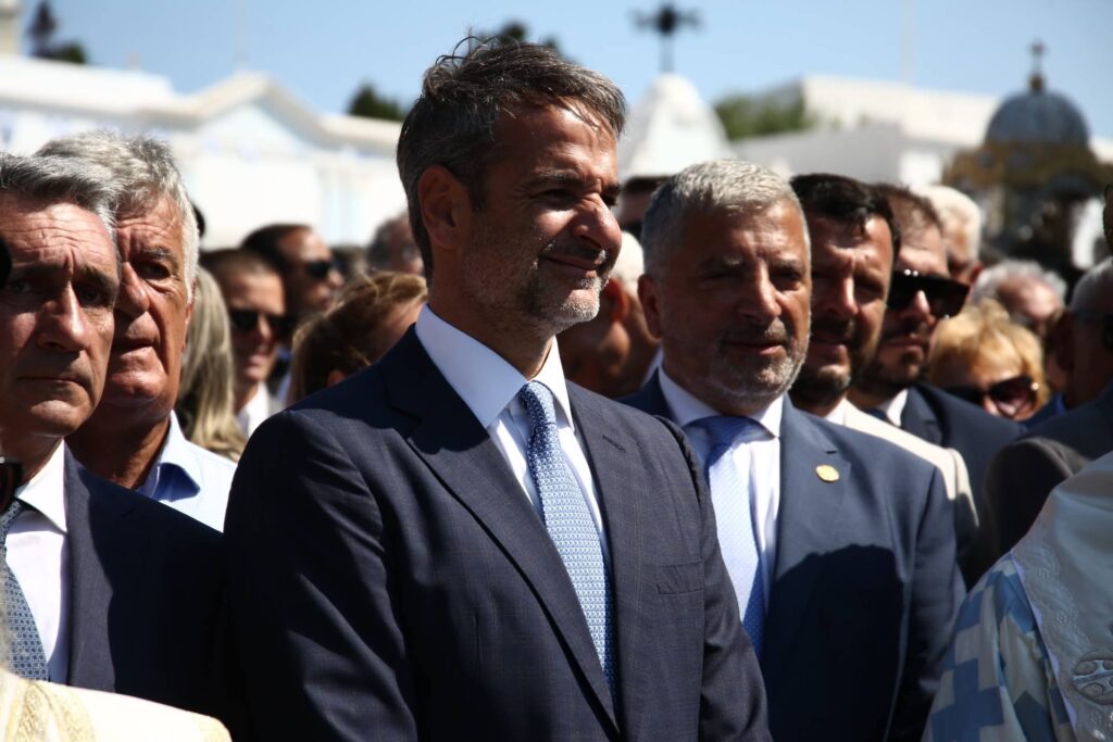 «Η Μεγαλόχαρη να δίνει δύναμη στους πυροσβέστες»