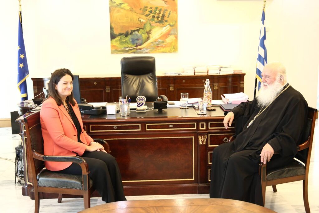 Στο υπουργείο Παιδείας ο Αρχιεπίσκοπος Αθηνών – Οι ευλογίες νωρίτερα στον υπ. Οικονομίας και οι άλλες σημαντικές συναντήσεις