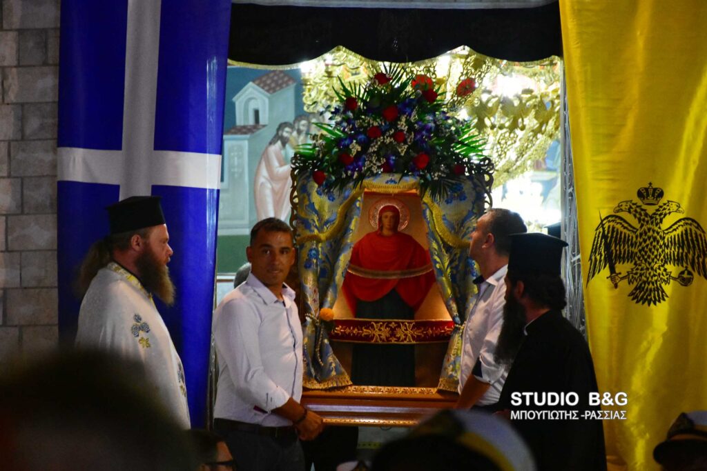 Λιτάνευση Ιεράς εικόνας της Παναγία στην Νέα Τίρυνθα