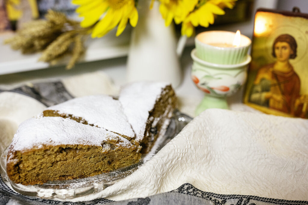 Fanouropita: Greek cake for lost items