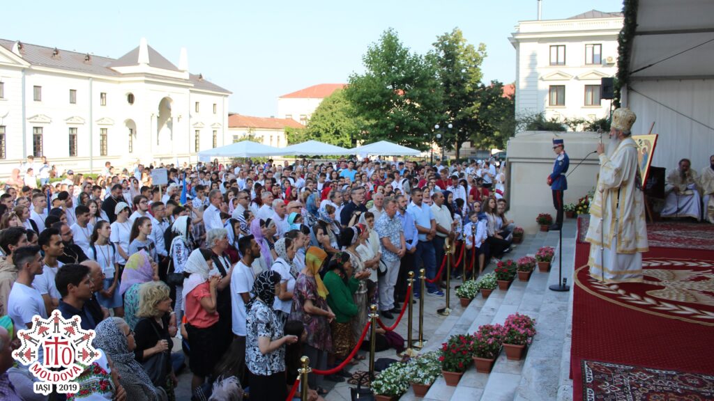 Mitropolitul Teofan: De ce să particip la ITOM când „peste dealuri” este un mare festival de muzică?